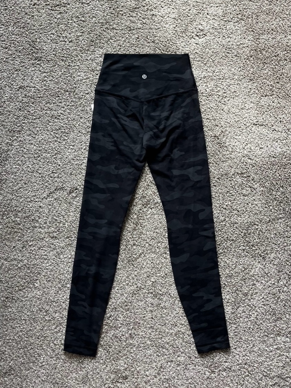 lululemon athletica No Line HR Pant 28”
